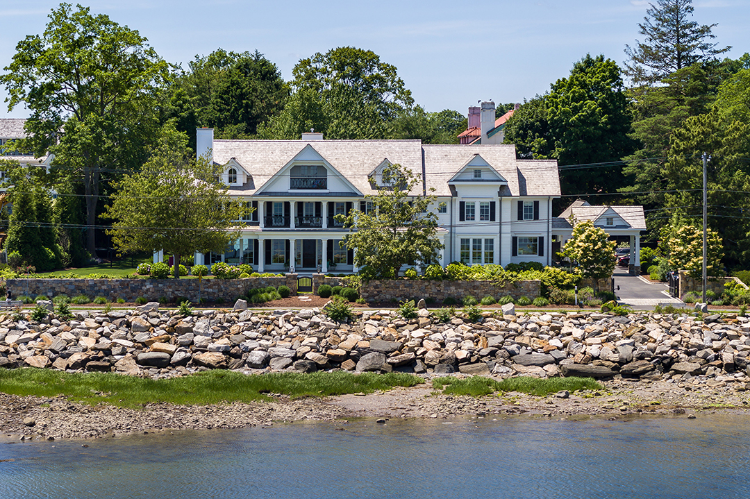 Step Inside A 11m Classic Home On Westports Compo Beach Exterior
