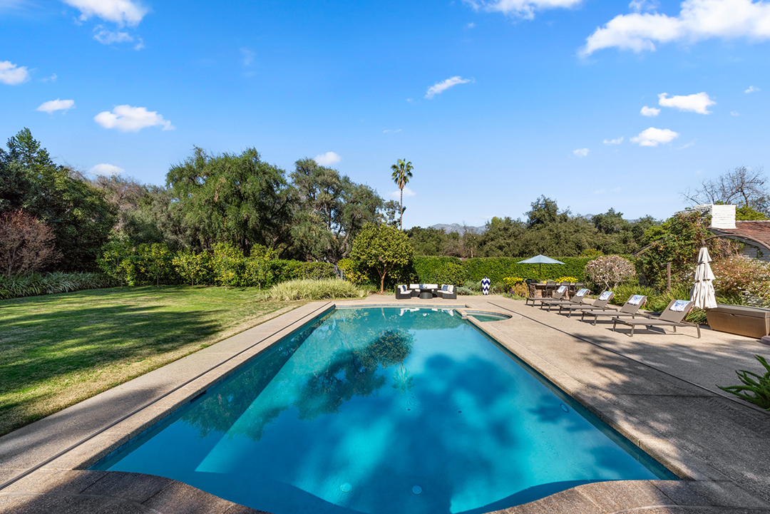 Usc Puts Circa 1934 Presidents Estate On The Market For 24 5m Pool