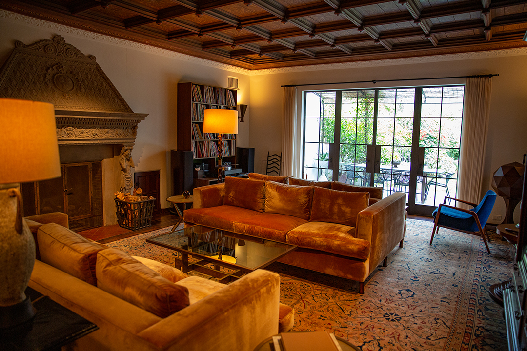 Vice Medias Shane Smith Lists Santa Monica Home For 50m Living Room