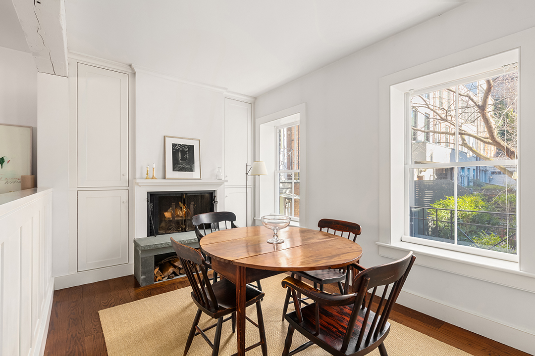 120 Year Old Historic West Village Townhouse Seeks 4 75m Dining