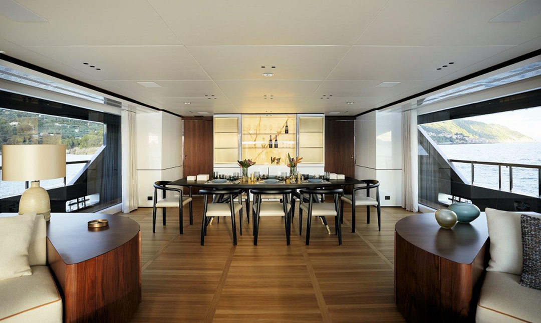 Benetti Oasis 40m Dining Table