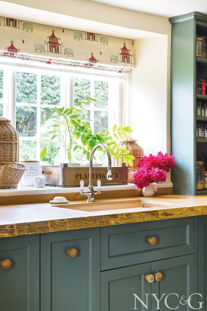 Cotswolds Home Tour Designer Katharine Pooley Kitchen Sink