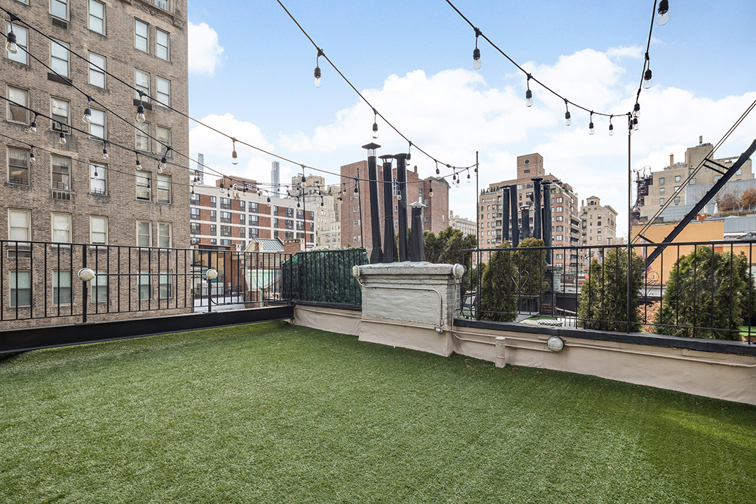 Eleanor Roosevelts Last Residence Lists After A Major Makeover Rooftop