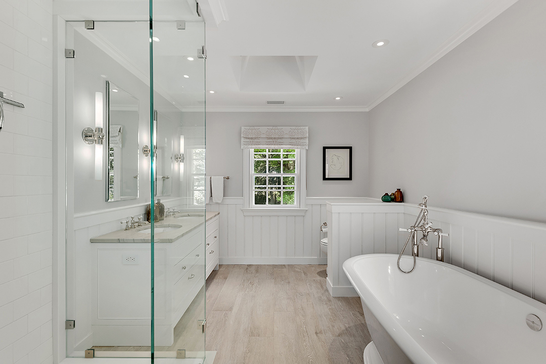 Actor Hank Azarias Charming Estate In Bedford Corners Wants 3 25m Master Bath