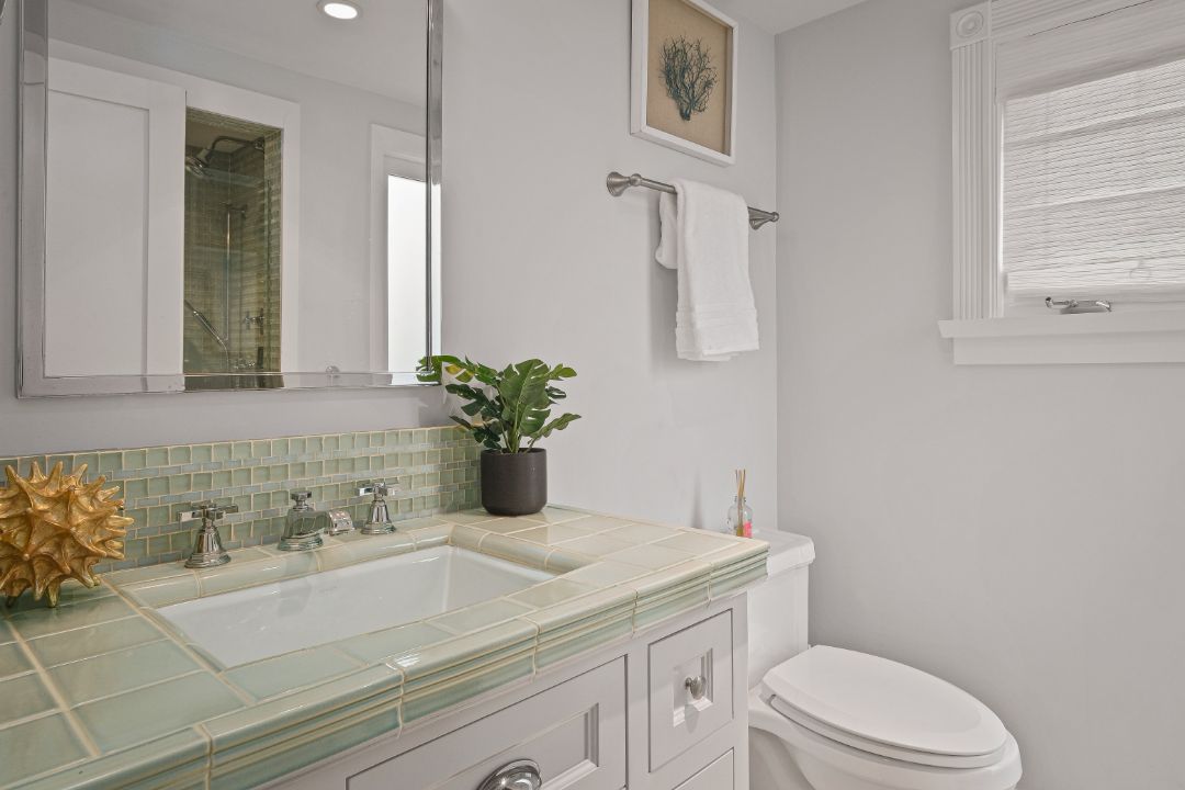 Judy Garland Former Malibu Beachfront Poweder Room