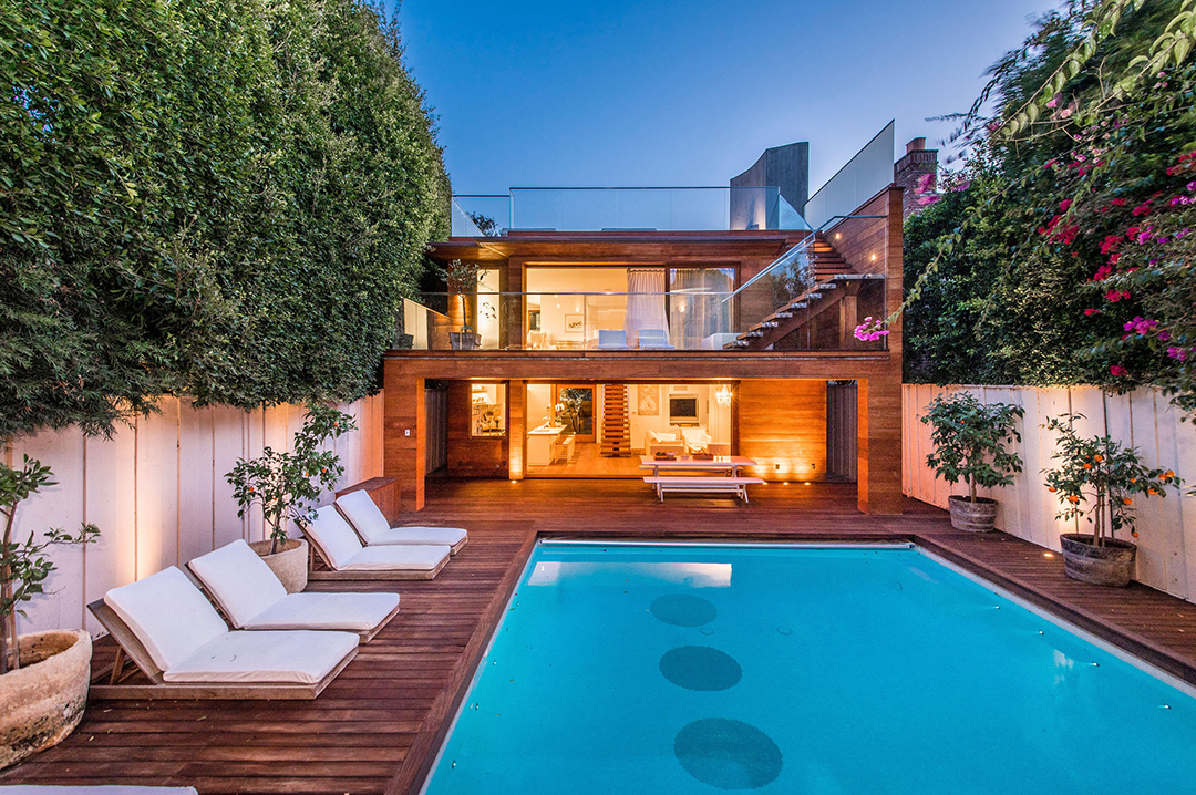 Pamela Andersons Longtime Malibu Home Lists For 14 9m Pool
