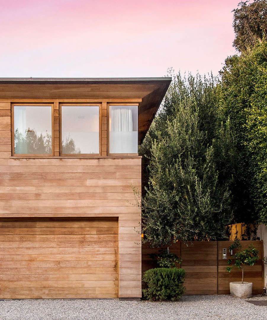 Pamela Andersons Longtime Malibu Home Lists For 14 9m Detail