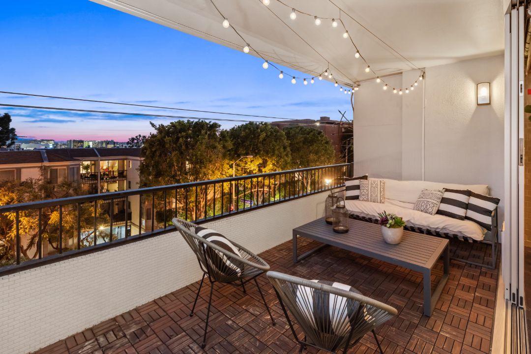 Sarah Silverman West Hollywood Home Balcony