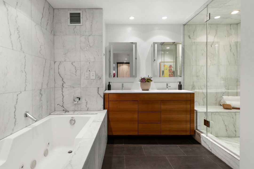 Sarah Silverman West Hollywood Home Bathroom II
