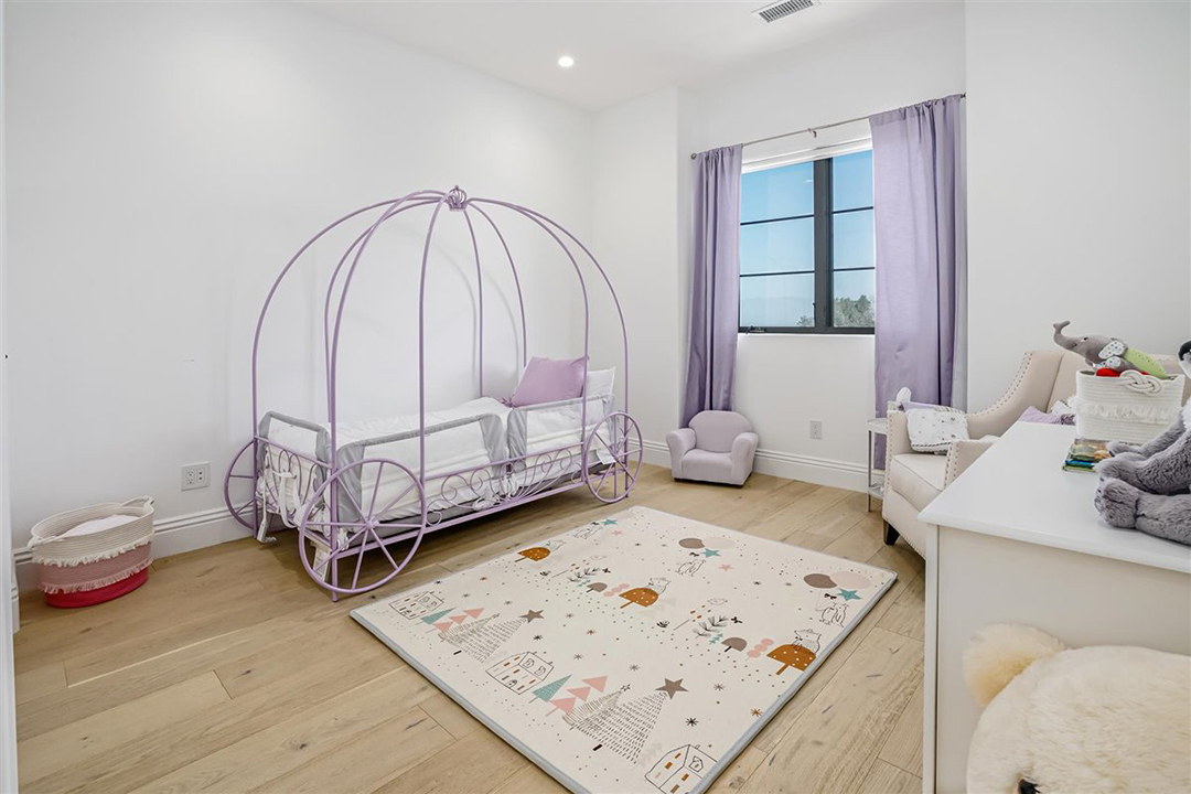 Serena William Lobs Her Chic Beverly Hills Home Onto The Market Kids Room
