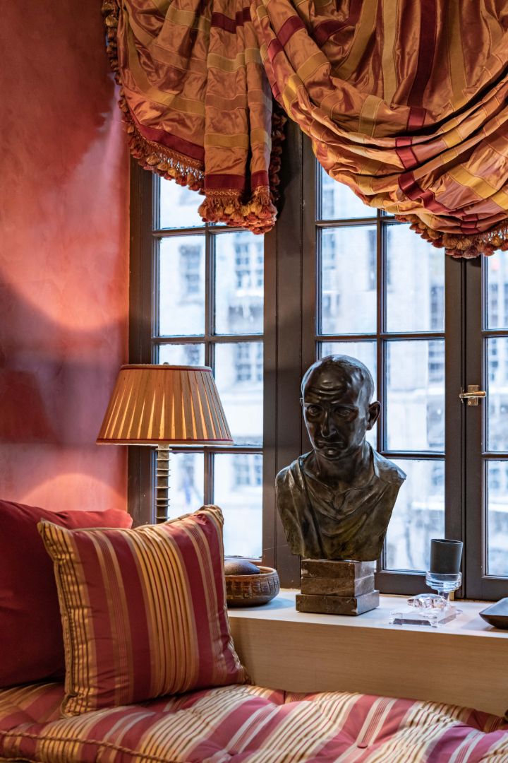 The Osborne West 57 Street Apartment Windowsill Decor