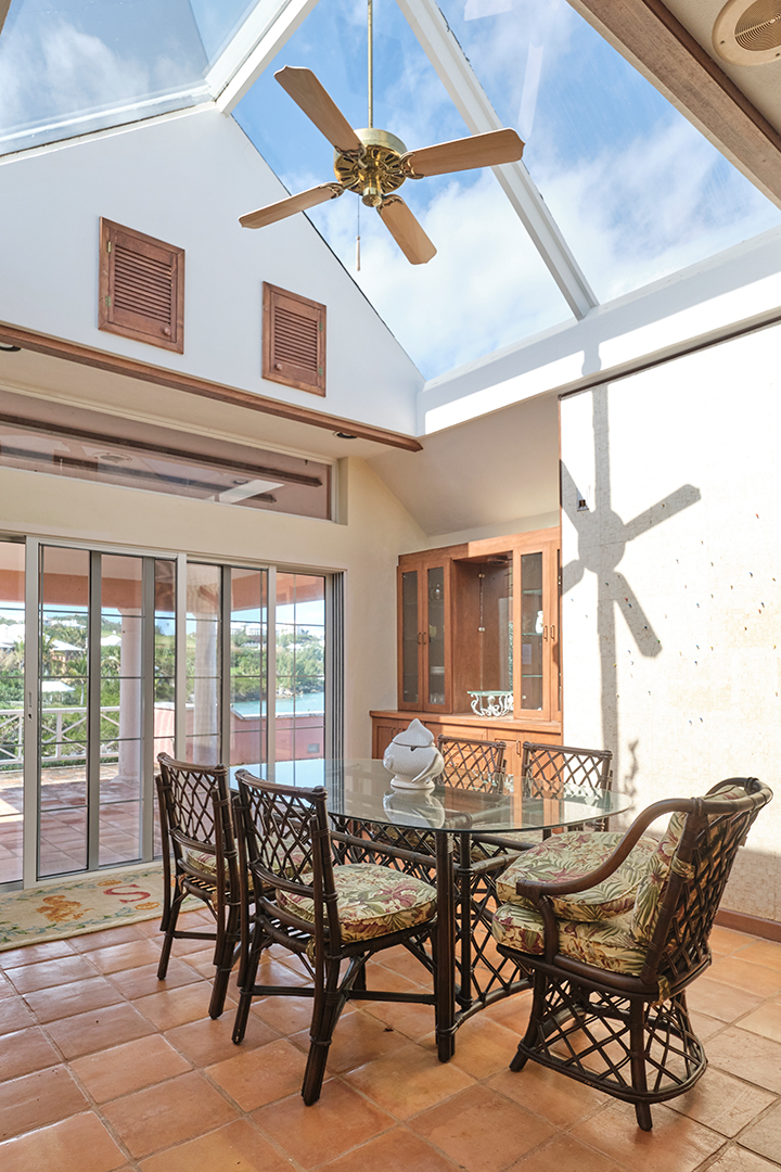 Waterfront Bermuda Home Will Soon Go To Auction Without Reserve Glass