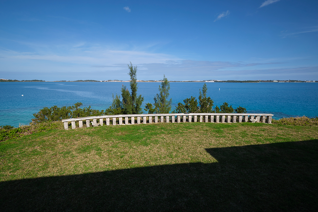 Waterfront Bermuda Home Will Soon Go To Auction Without Reserve Lawn