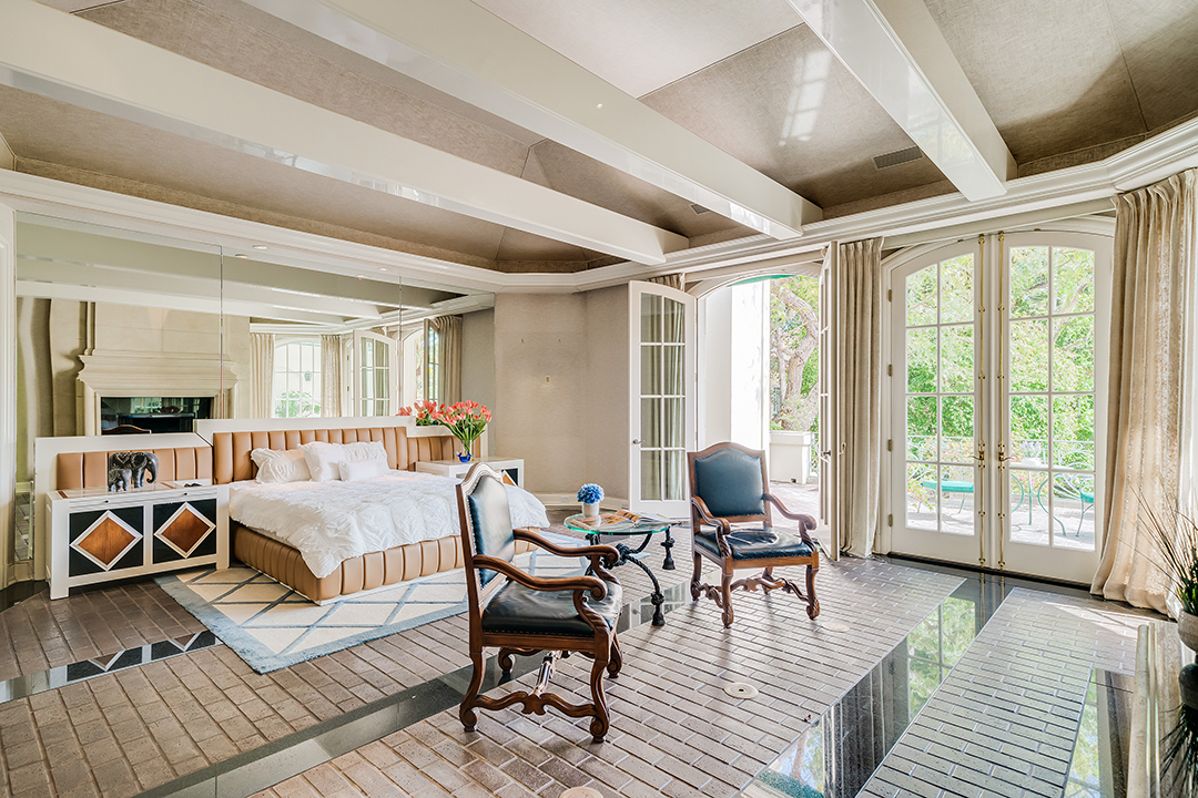 Rhonda Fleming And Ted Mann La Mansion Bedroom