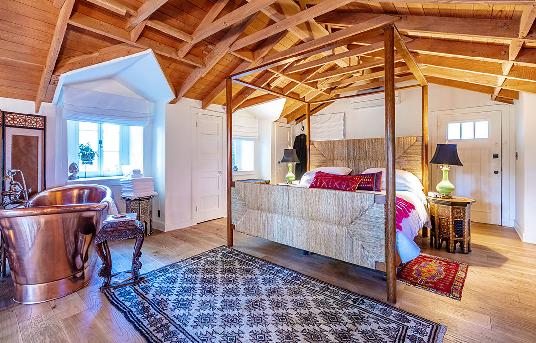 The Paramour Estate Room