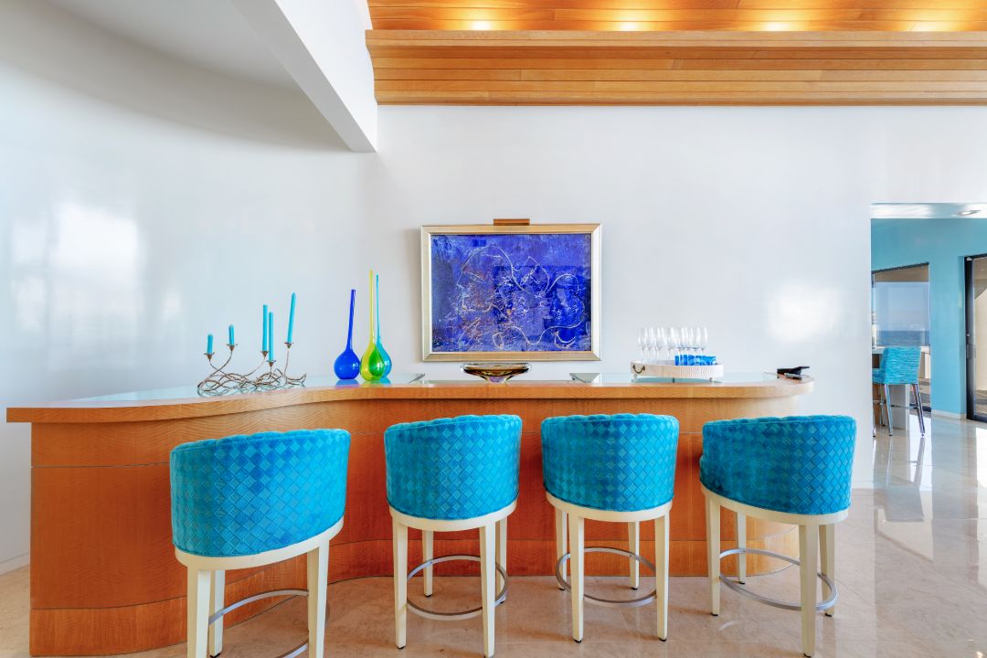 Quogue Village Hamptons Oceanfront Contemporary Bar