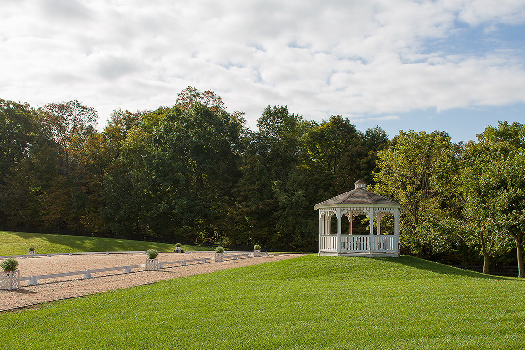 Mary Tyler Moore Former New York Equestrian Estate Lists For 4m Gazebo