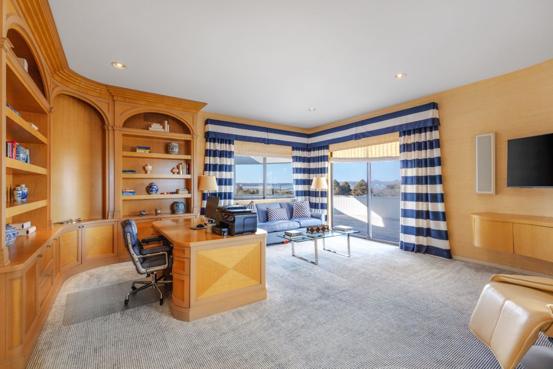 Quogue Village Hamptons Oceanfront Contemporary Home Office