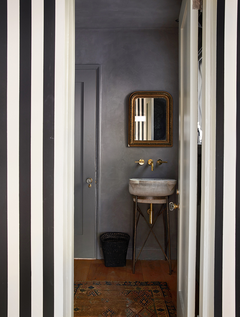 Ashley Tisdale Unloads A 1923 Built Los Feliz Home Powder Room