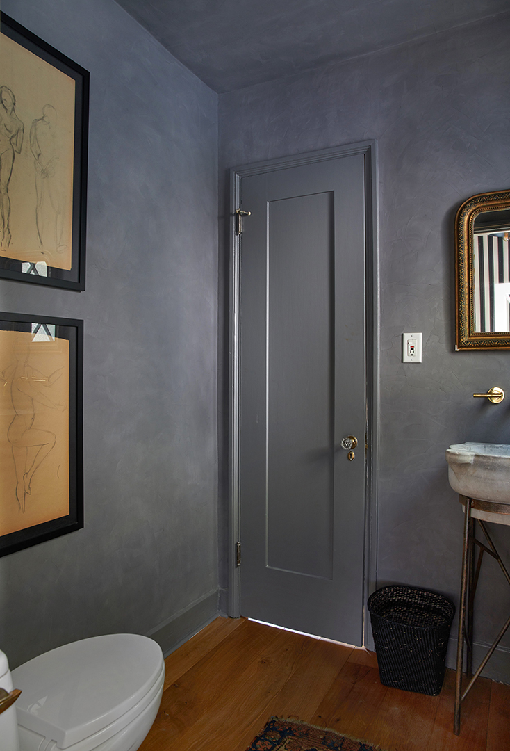 Ashley Tisdale Unloads A 1923 Built Los Feliz Home Powder Bathroom B