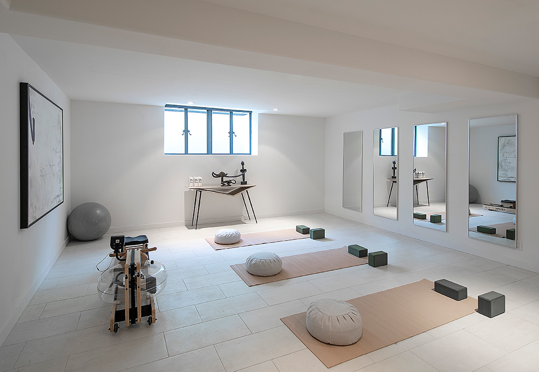 Palatial Beverly Hills Flats Home Once Owned By Edward G Robinson Asks 22m Yoga