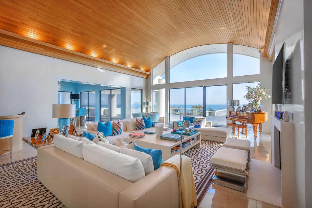 Quogue Village Hamptons Oceanfront Contemporary Living Room