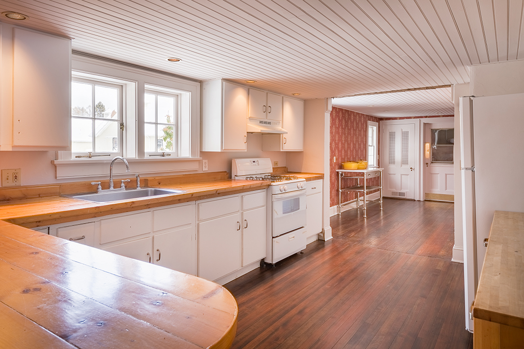 Mary Tyler Moore Former New York Equestrian Estate Lists For 4m Kitchen