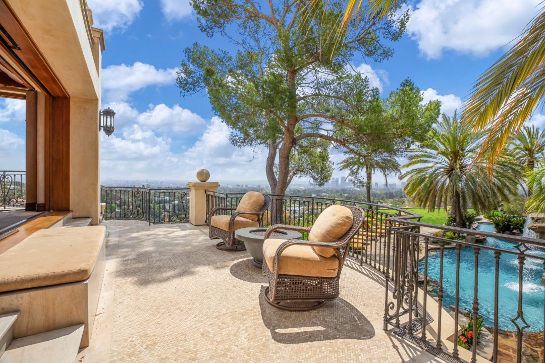 Full House Creator Beverly Hills Rental 17