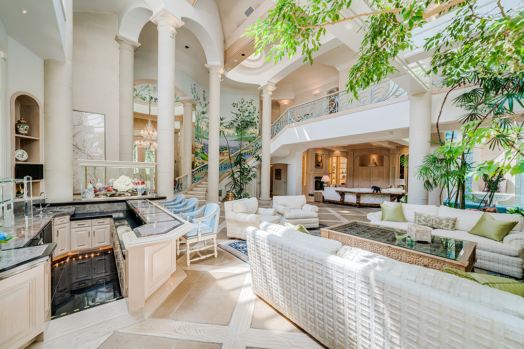 Rhonda Fleming And Ted Mann La Mansion Bar