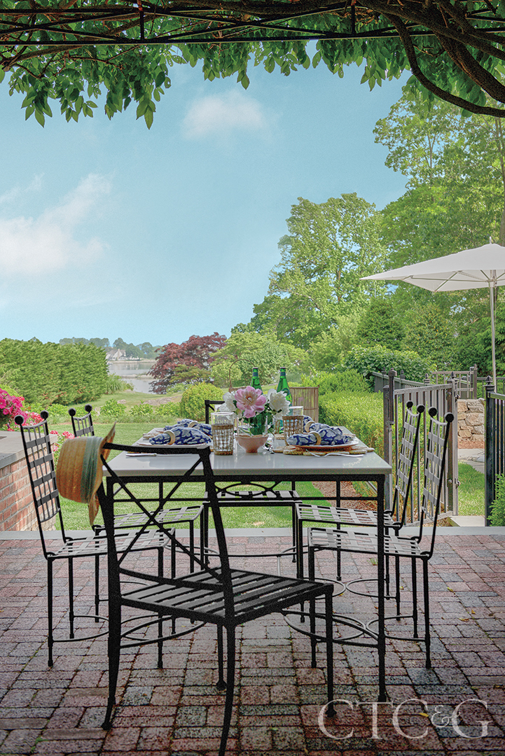 Outdoor Dining Table