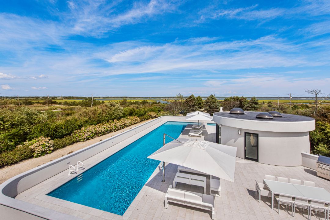 Quogue Village Hamptons Oceanfront Contemporary Pool