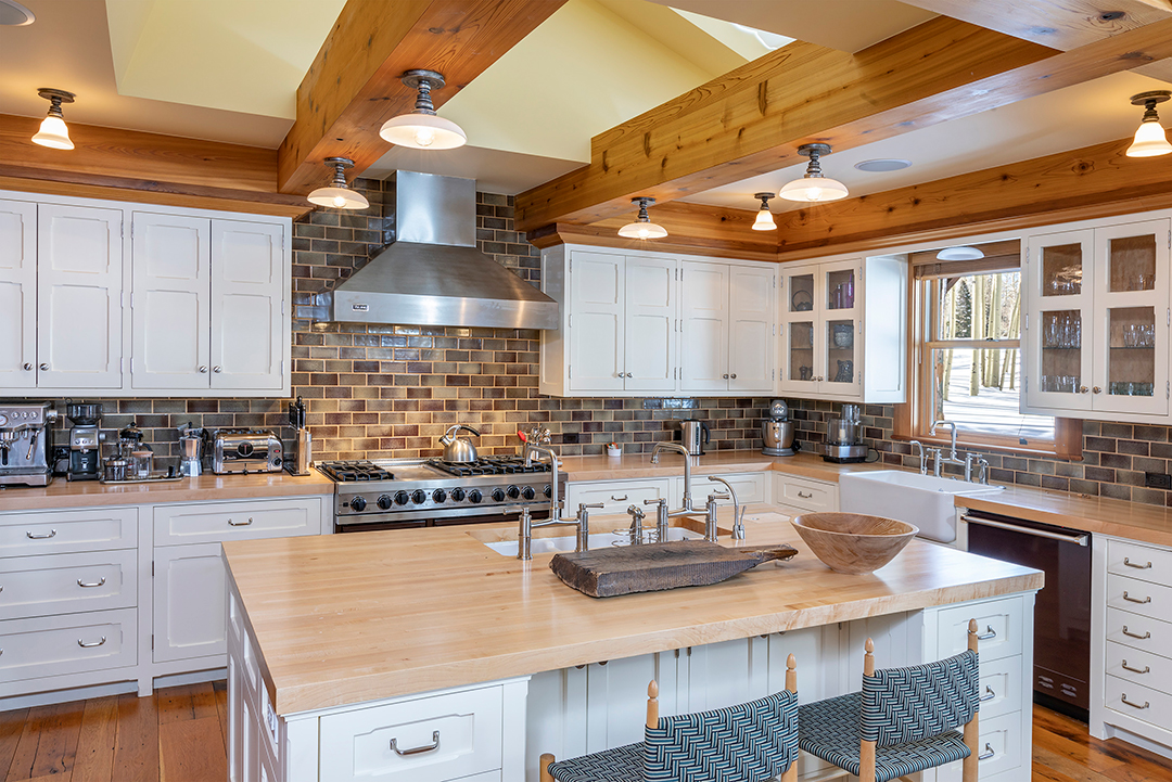 Jerry Seinfeld Relists His Extravagant Colorado Getaway Kitchen