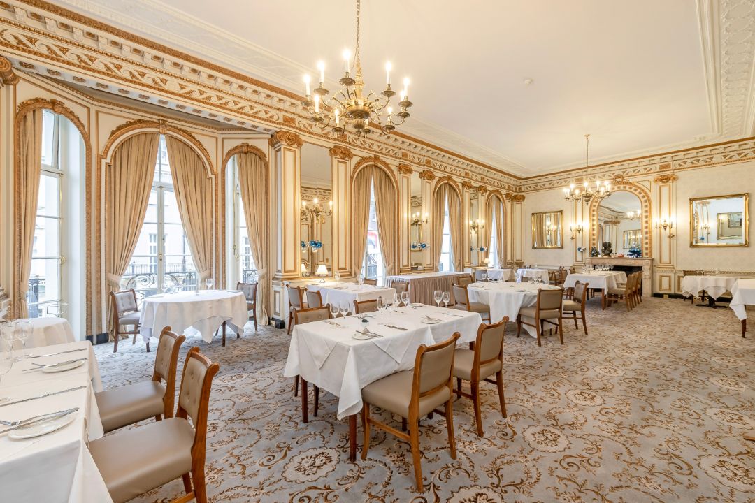Mayfair Naval Club London Mansion Dining Area