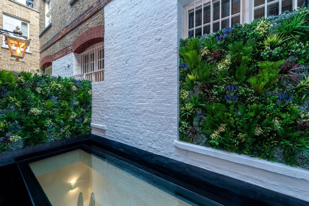 Diana Dors Blue Plaque Chelsea Townhouse Garden