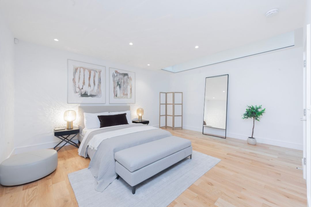 Diana Dors Blue Plaque Chelsea Townhouse Bedroom II