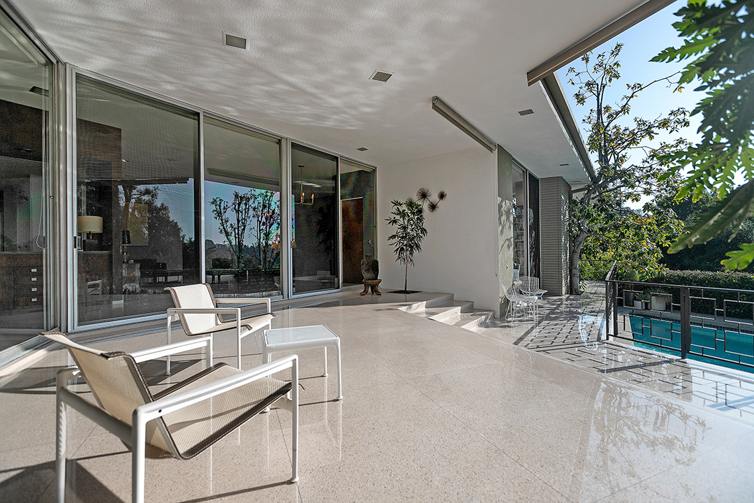 Mid Century Pasadena Home For Sale Lounge Chairs