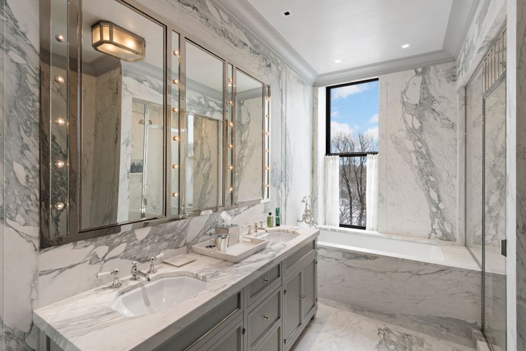 Plaza Hotel Astor Suite Bath