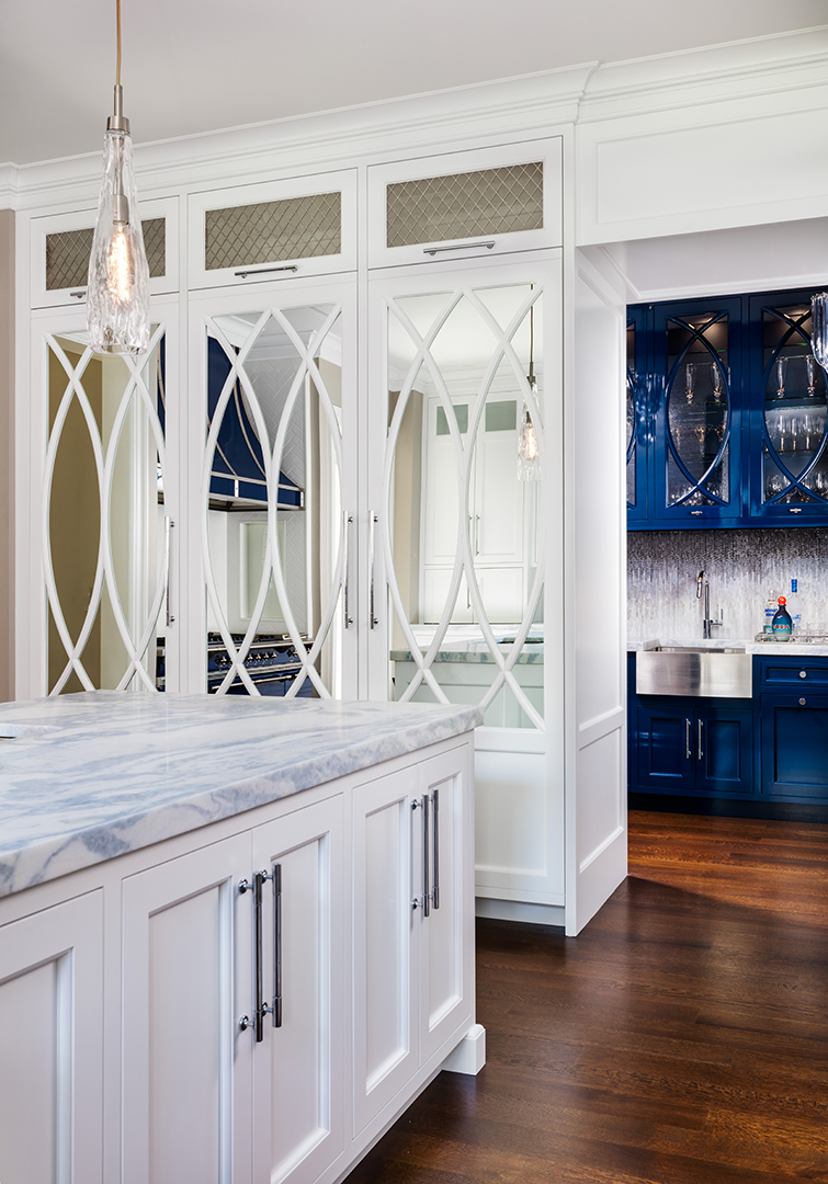 Step Inside A Greenwich Home Creatively Revamped By Spaces Of Distinction Kitchen 16