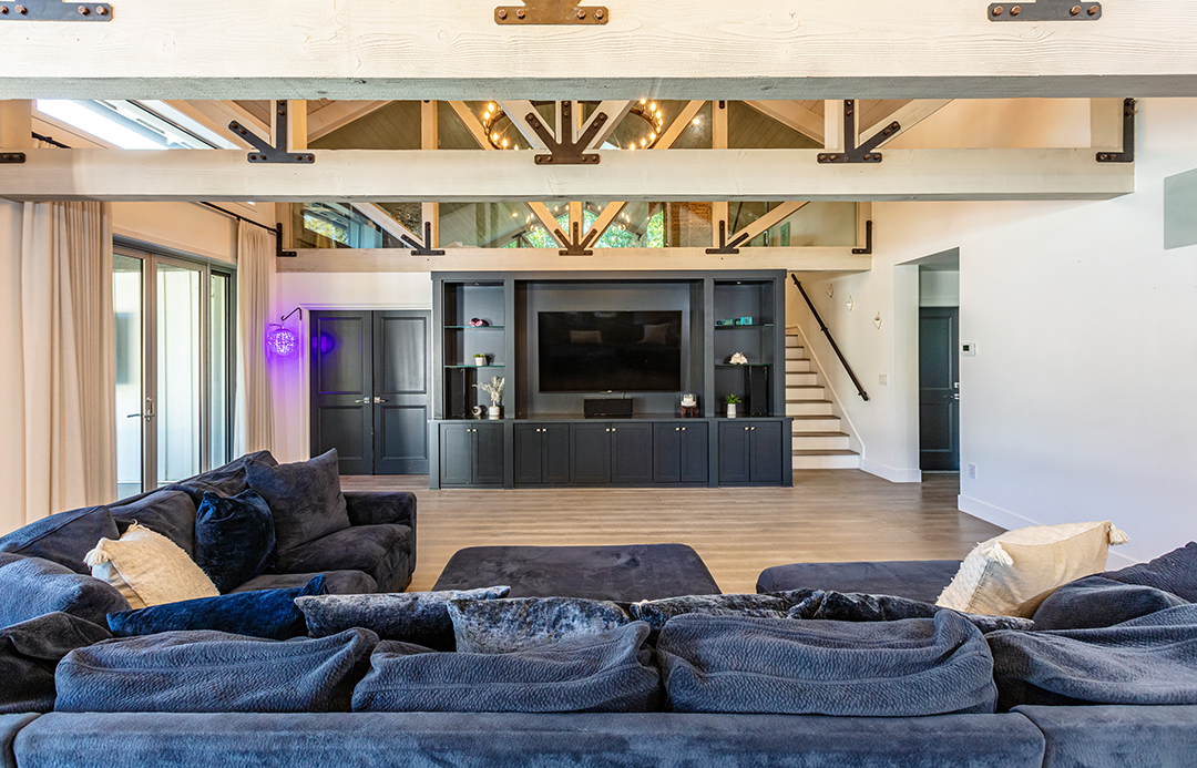 Meghan Trainor Wants 5 6m For Toluca Lake Home Once Owned By Bing Crosby Living Room