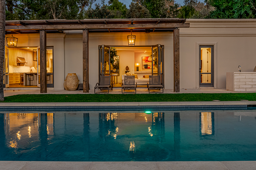 Lindsey Vonn And P K Subban Part Ways With Beverly Hills Home Pool