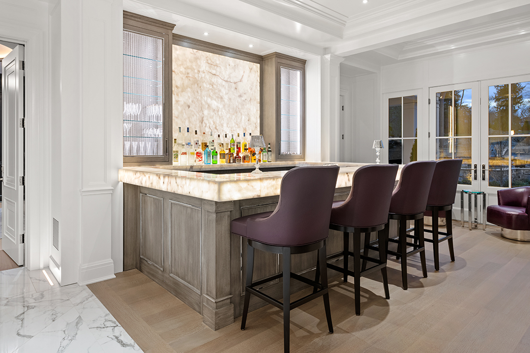 Lavish Backcountry Greenwich Estate Asks 17 5m Bar