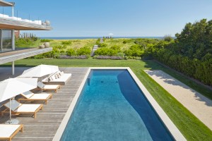 All About Hamptons Landscape Design And Trends With Groundworks Linda Silich Credit Charles Mayer Water View