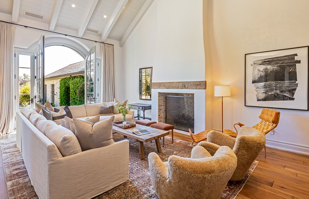 Former Opi Executives Malibu Stunner Redesigned By Amber Lewis Seeks 24 5m Living Room