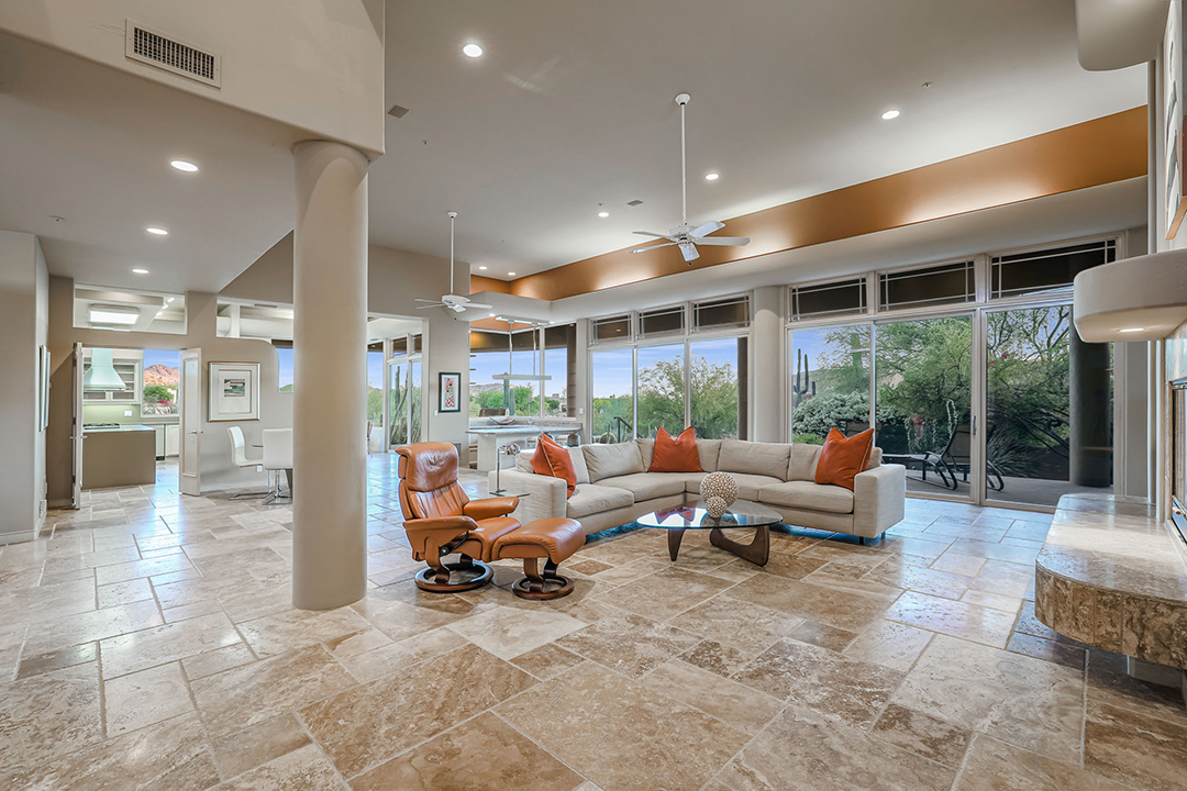 Scottsdale Troon Country Club Golf Course Living Room