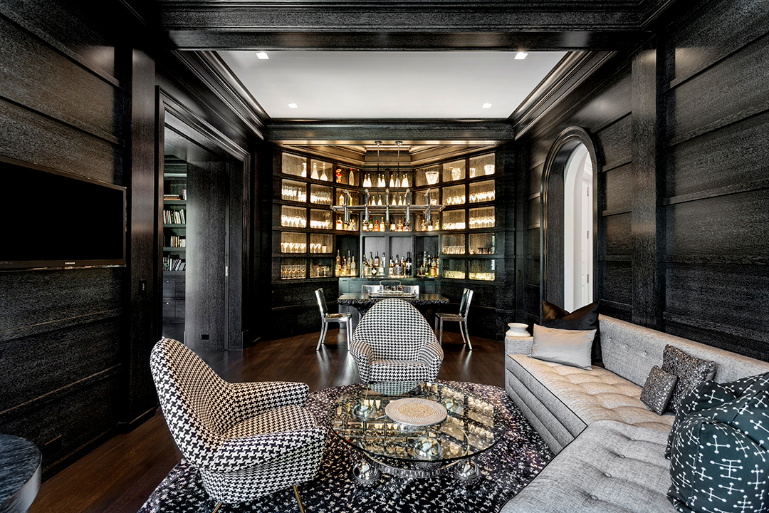 Explore A 16 5m Hamptons Mansion Decked Out For Summer Fun Bar