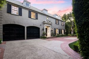 Louise Taper 617 North Rodeo Drive Front