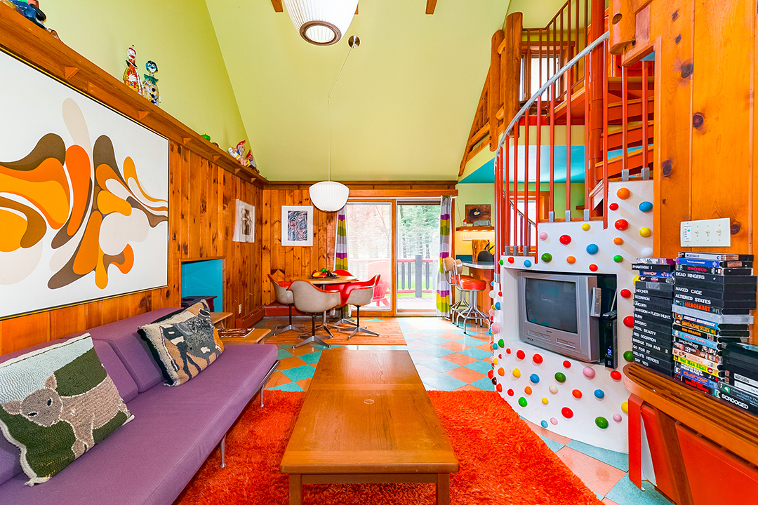Kate Pierson Of The B 52s Lists Whimsical New York Estate Spiral Living Room