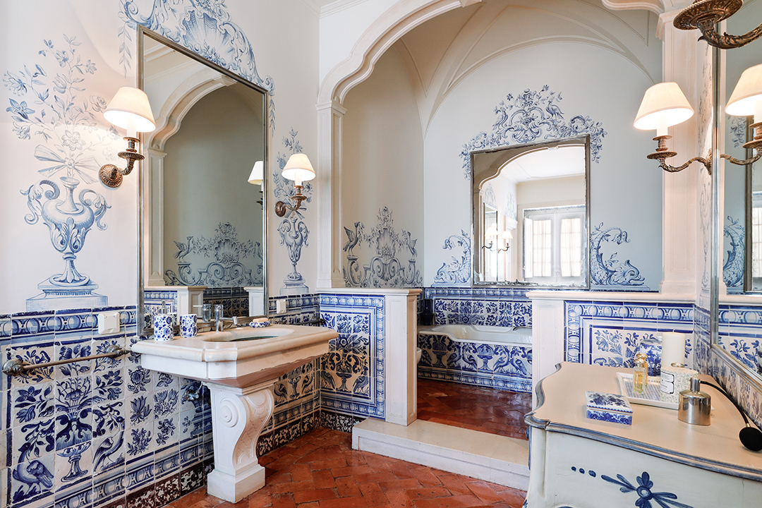 Quinta Patino Palace Bathroom