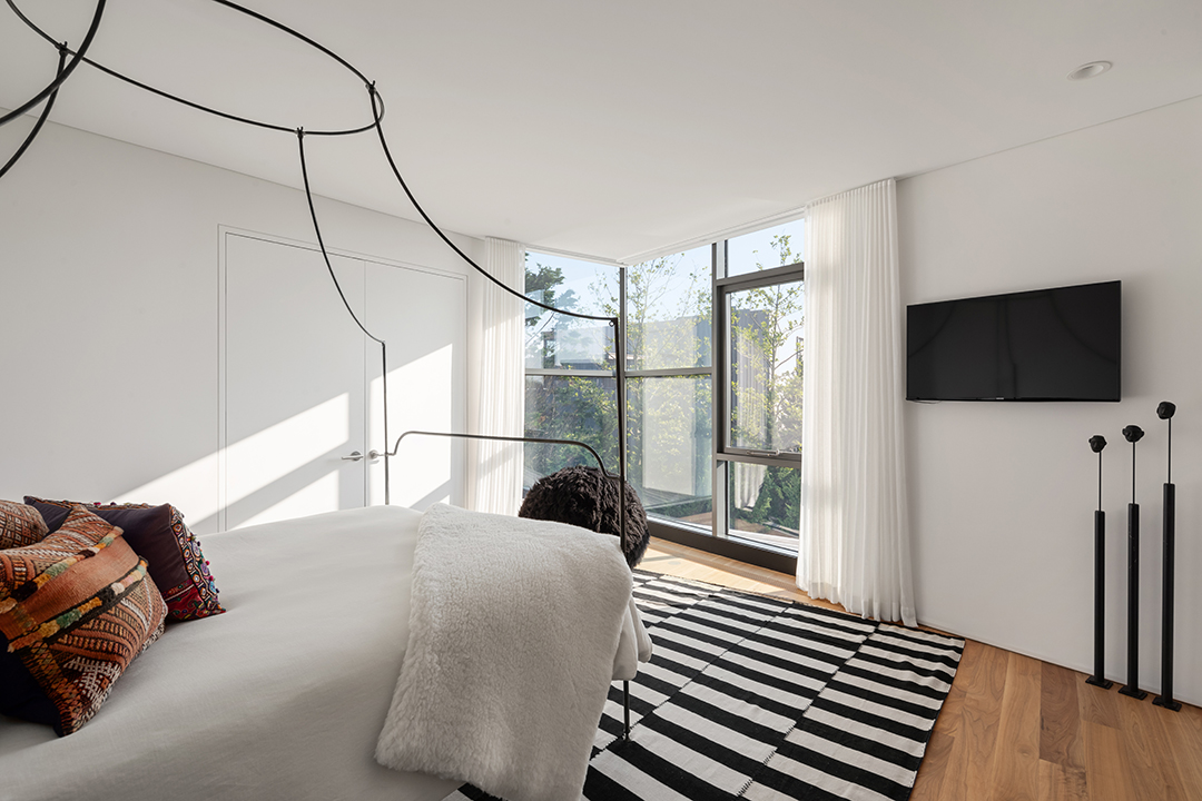 Breathtaking Bridgehampton Modern Lists For 52m Bedroom