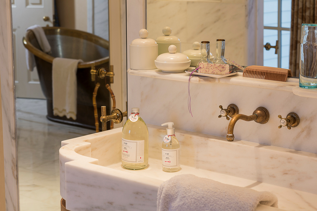 Meet Darren Henault The Interior Designer Who Founded Tent Bathroom B